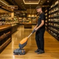 Ultimaxx 360 Maszyna Szorująco Zbierająca Z Baterią Litowo Ionową - TASKI